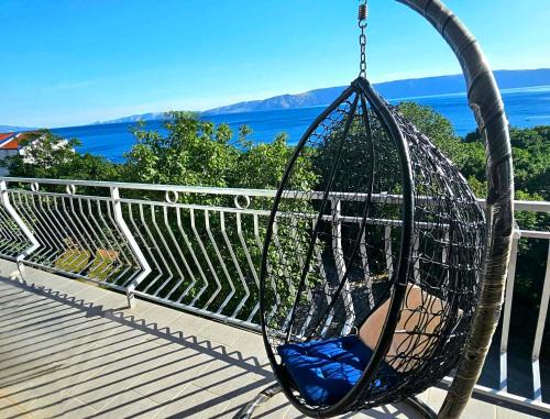 Novi Vinodolski Apartment | Huge Seaview 60 meters from beach