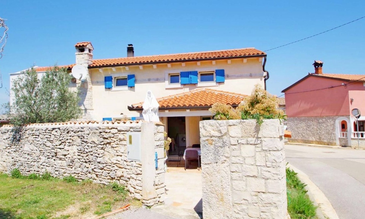 Kavran House | in Kavran mit Terrasse und Grill by Interhome