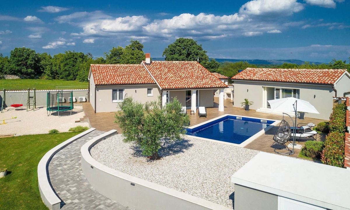 Filipana House | In the small village of Filipana, not far from the town of Vodnjan, you will find this vacation home