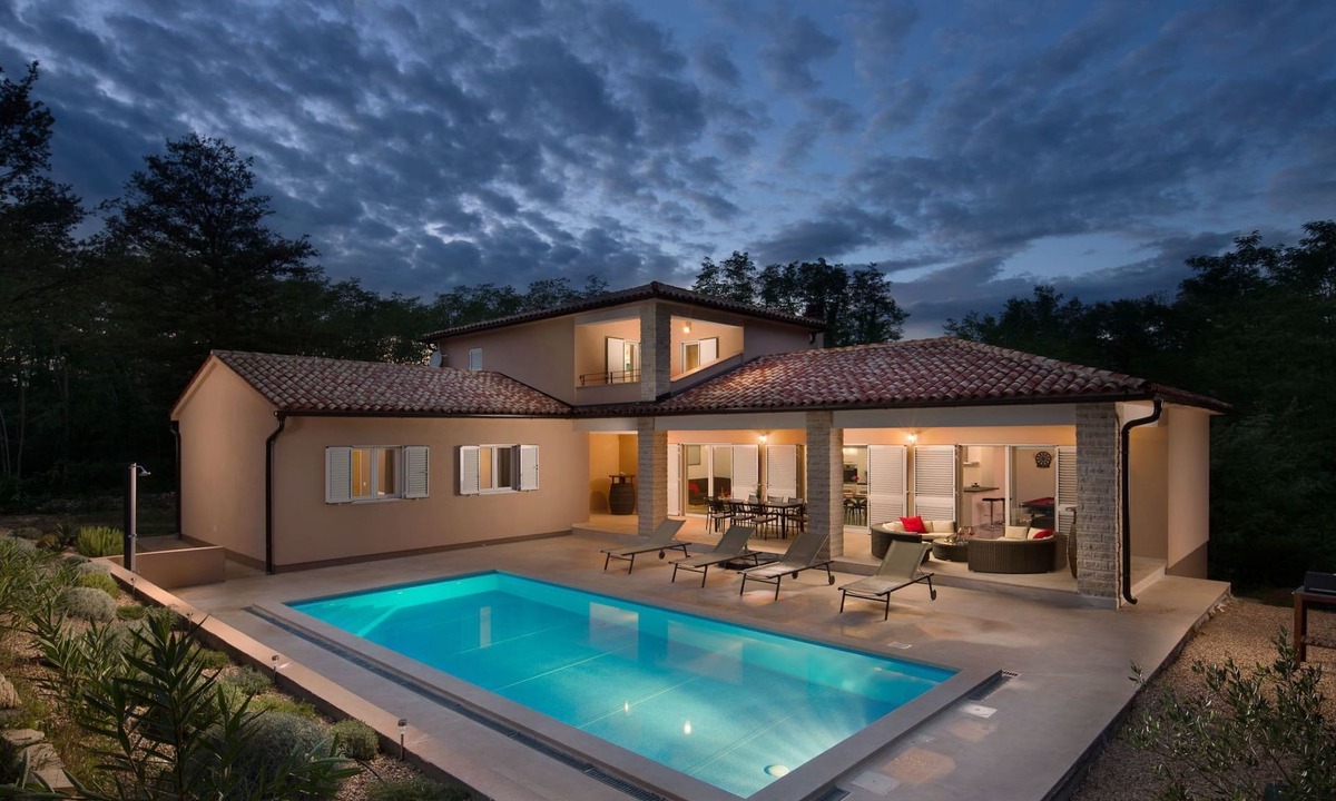 Sumber House | Istrische Villa Happy House by Interhome
