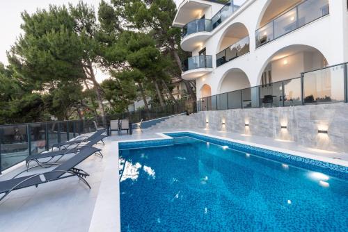Marusici Apartment | Ivana Black & White Apartments - Marusici