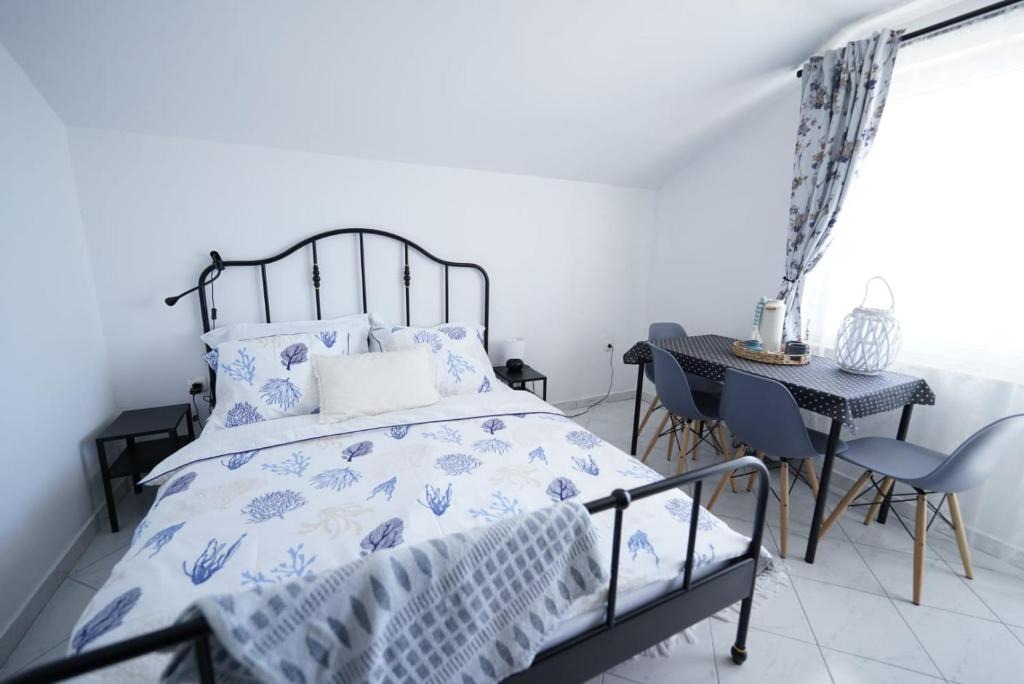 Zubovici Apartment | L'infini Sea View apartments Zubovići