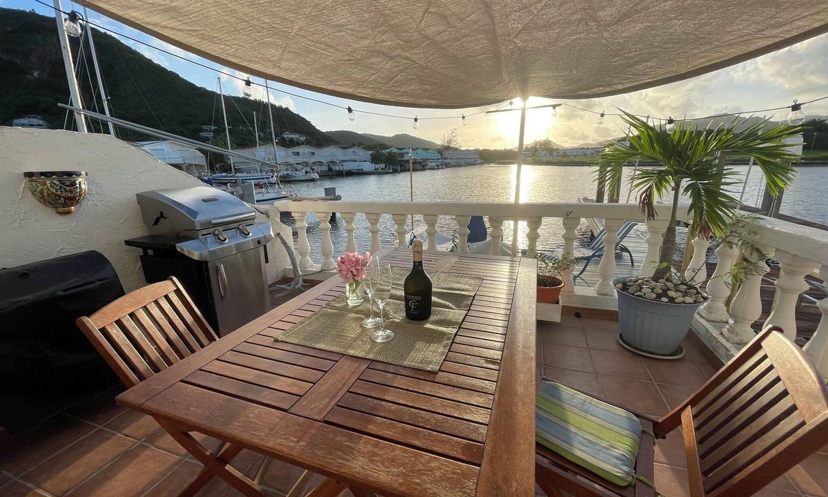Jolly Harbour House | La Dolce Villa - Cozy 2 bedroom on the marina