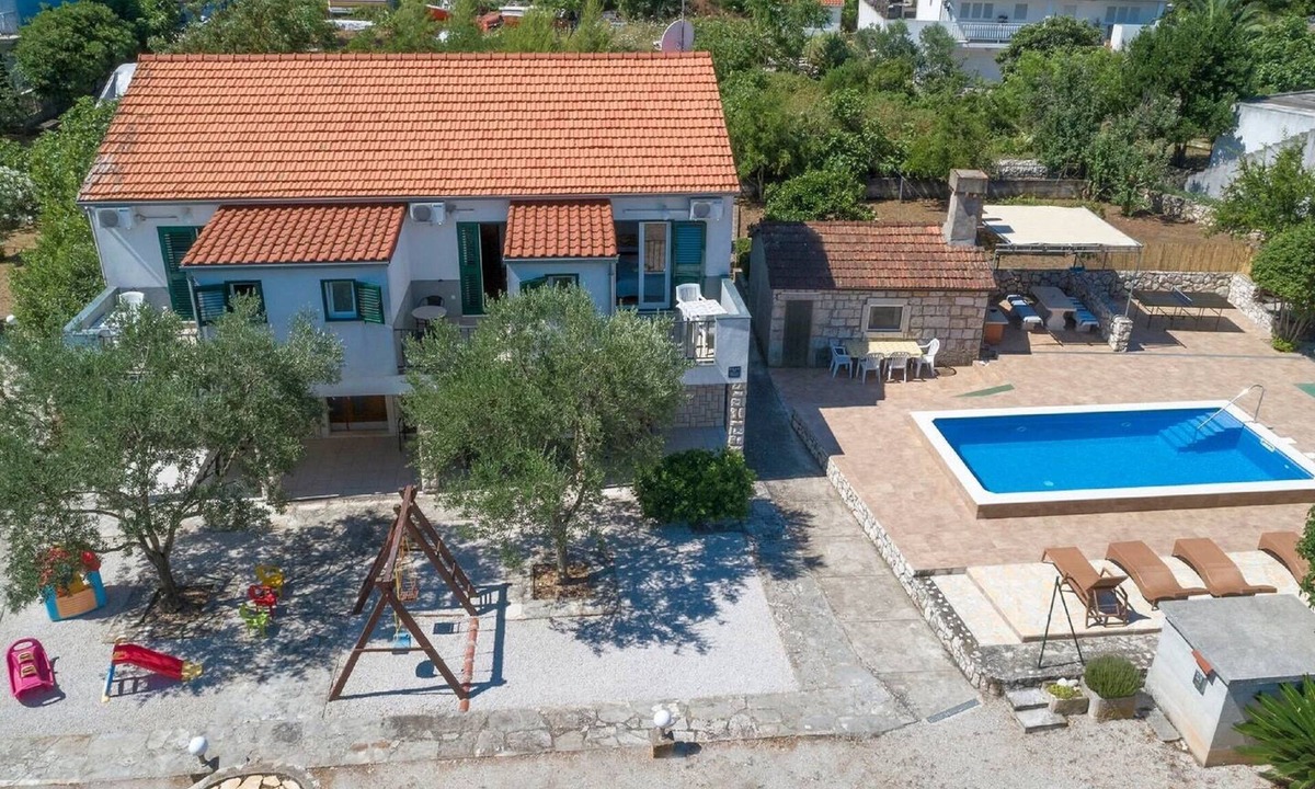Cove Tri Zala (Zrnovo) House | Large Family House in Korčula with Private Pool, Outdoor Kitchen and Parking