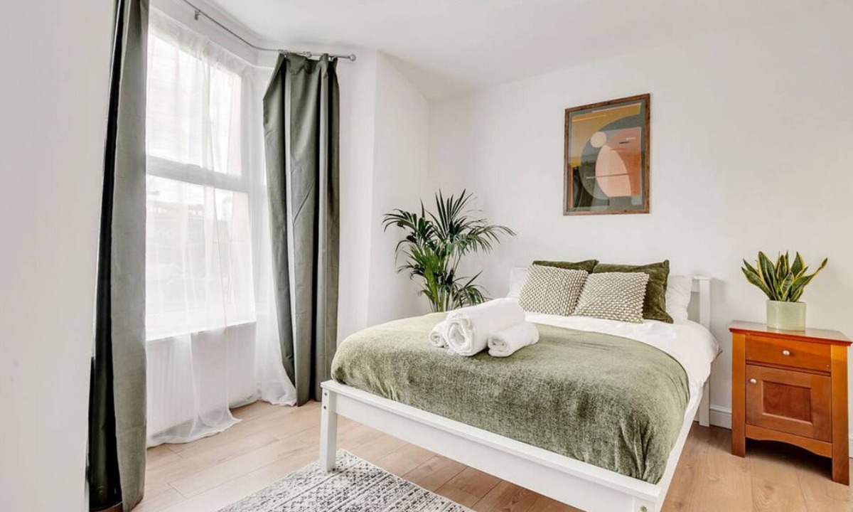 Tottenham Green Apartment | London Serviced Apartment , 2 min walk to train station & near Tottenham Stadium