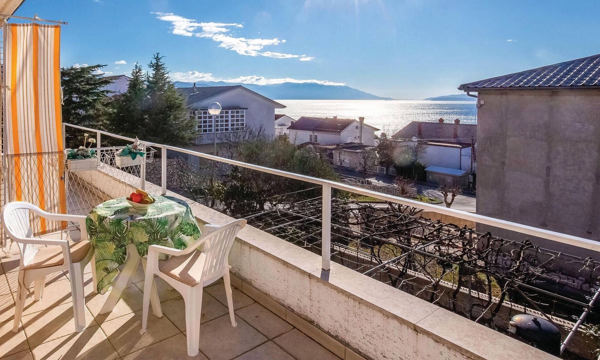 Novi Vinodolski Apartment | Lovely apartment in Novi Vinodolski