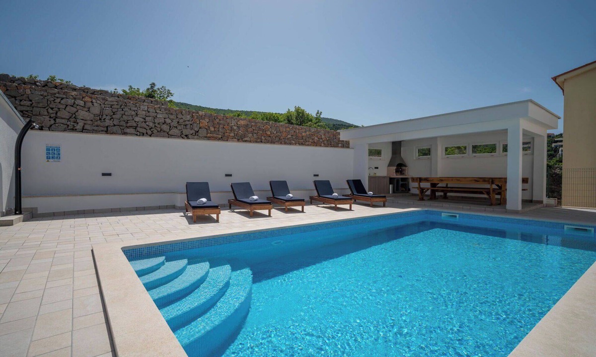 Klenovica Apartment | Lovely apartment for 4 guests with WIFI, pool, A/C, TV and terrace