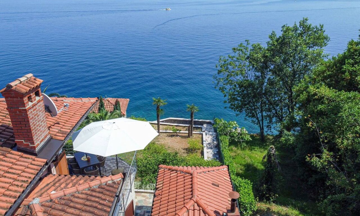 Medveja Apartment | Lovely apartment for 4 people with A/C, WIFI, TV and patio