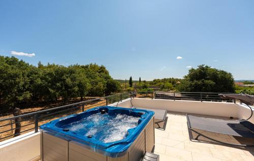 Korlat Apartment | Lovely Apartment In Korlat With Wifi