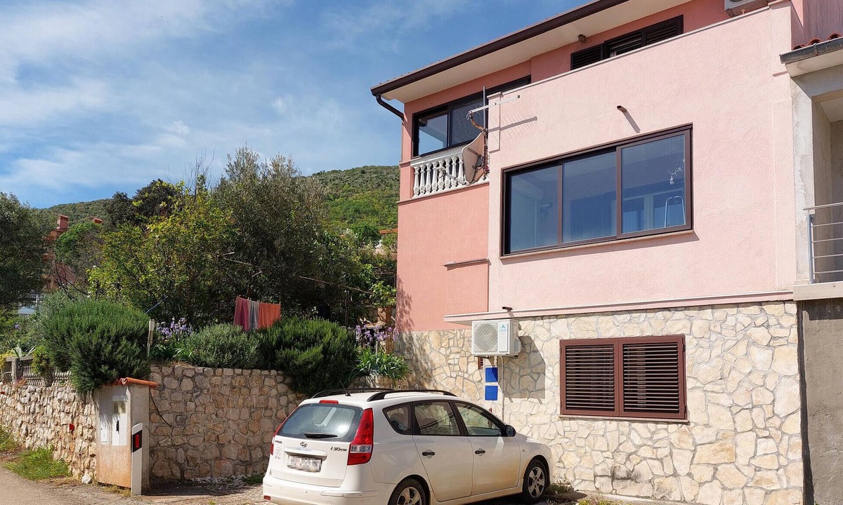 Ravni Apartment | Lovely apartment in Labin with WiFi