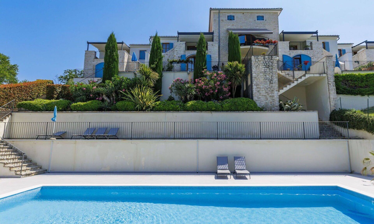 Bibali House | Lovely apartment in villa for 6 people with WIFI, pool, A/C, TV and terrace