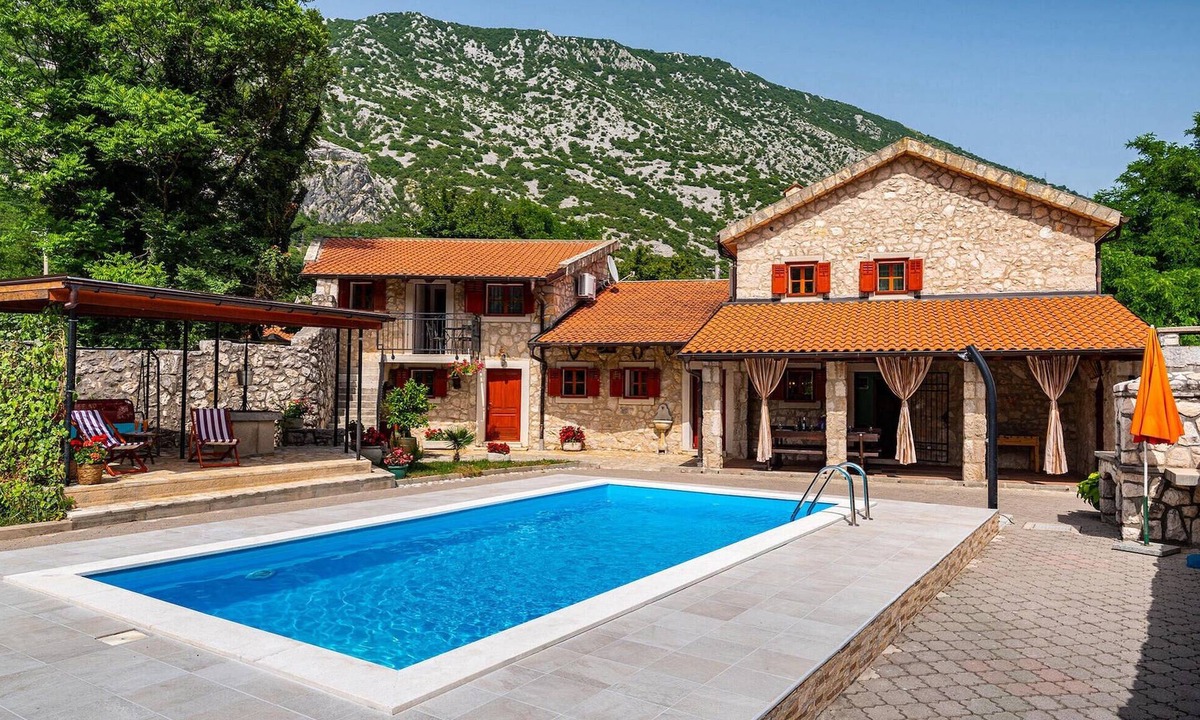 Drivenik House | Lovely home in Drivenik