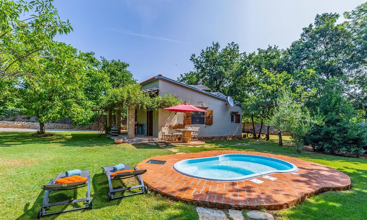 Mali Vareski House | Lovely home in Segotici