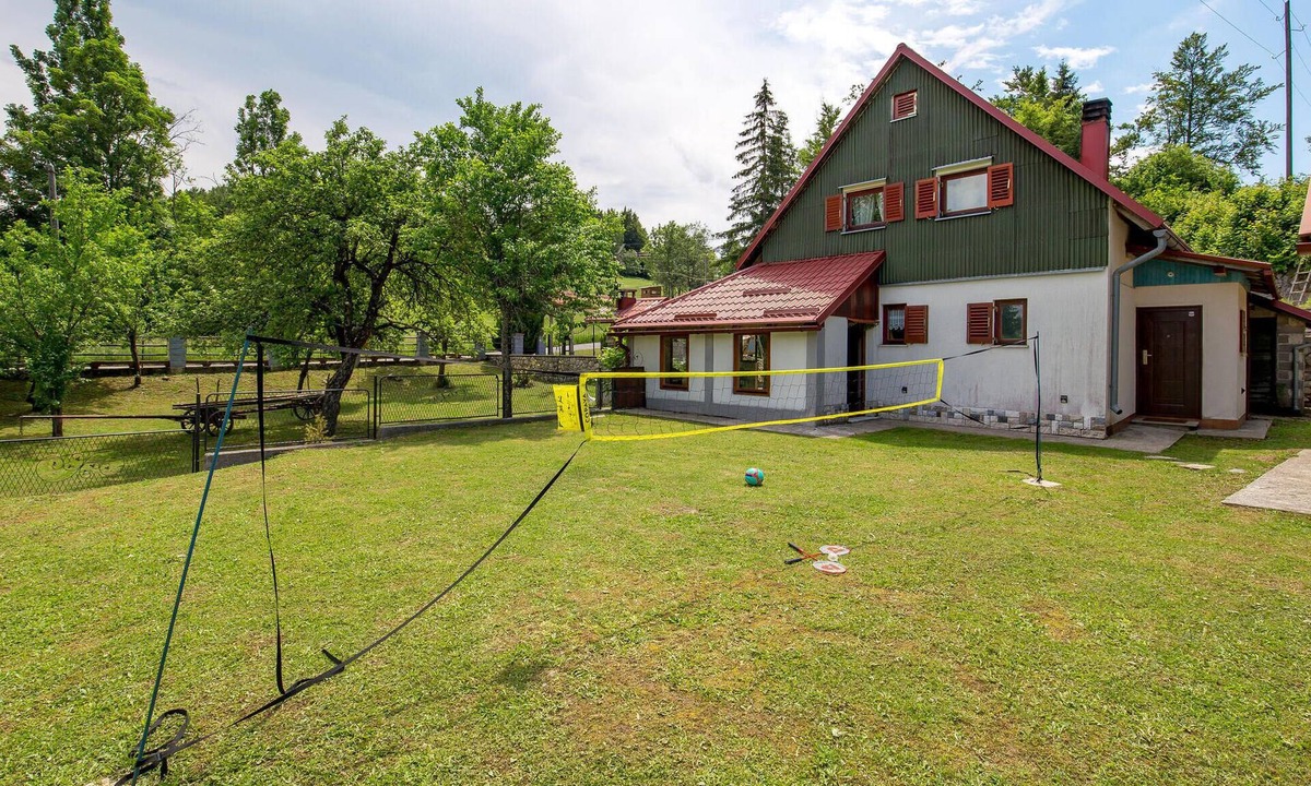 Ravna Gora House | Lovely home in Stari Laz with WiFi