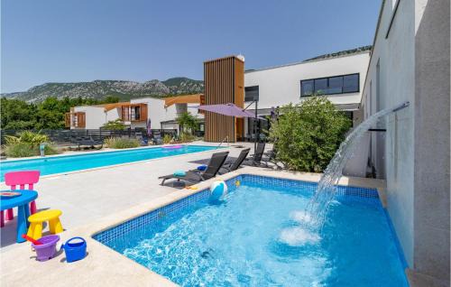 Grizane House | Luxurious Home In Grizane With Sauna