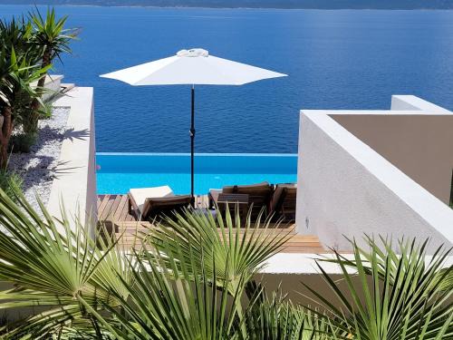 Marusici Apartment | Luxury Apartments Villa Ruzmarina with New heated Infinity Pool and Lounge Area