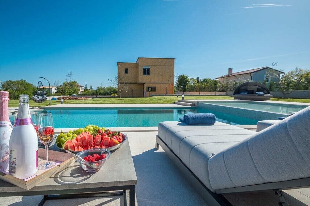 Divsici Villa | Luxury Villa Mabuhay in a quiet part of Istria
