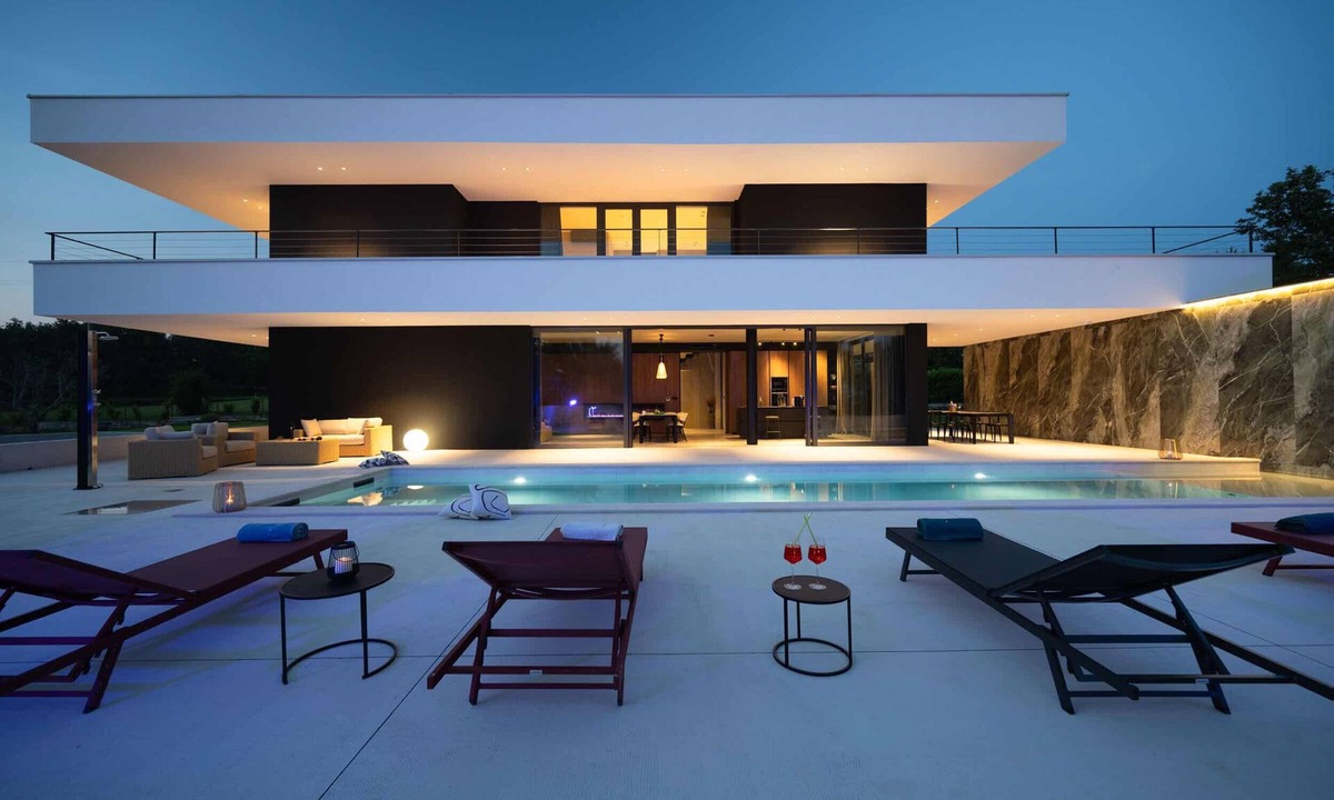 Sterna Villa | Luxury Villa She for 6 people with 61 m2 private pool, playground & activities on-side for adults and kids