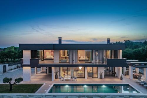 Krnica Villa | Luxury Villa Teulu with Sea View by Istrabook