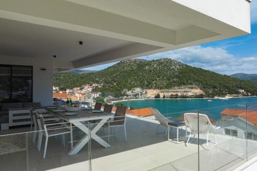 Marina Apartment | Mentis