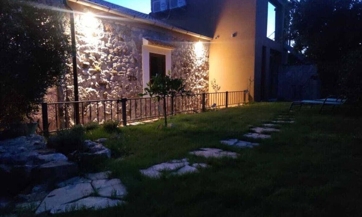 Banjol Villa | Mia Comfortable holiday residence