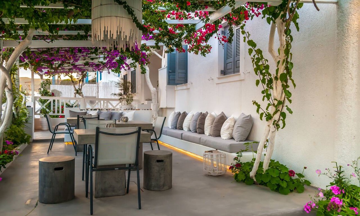 Adamas House | Milos Bay Suites