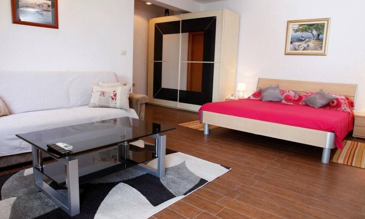 Medici House | mit Blick auf das Wasser by Interhome