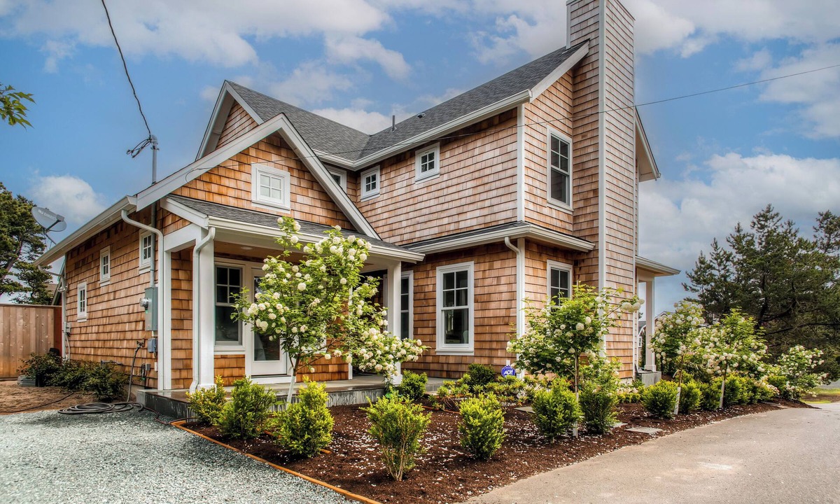 Gearhart Cottage | Modern Gearhart Getaway, Walk to Beach & Downtown!