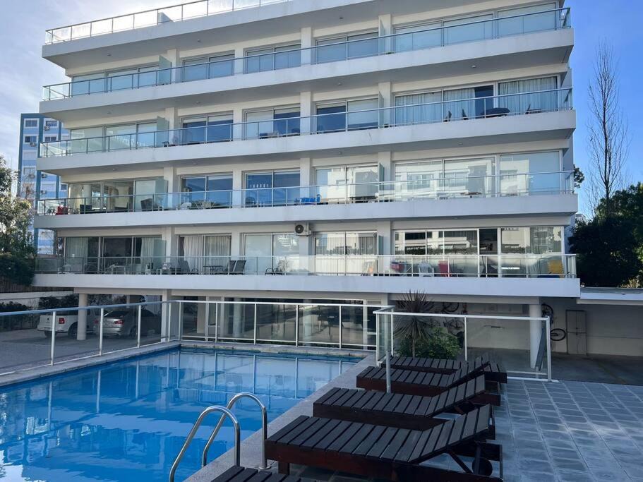 Aidy Grill Apartment | Moderno Apart y amplio en Punta del Este 2 piscinas