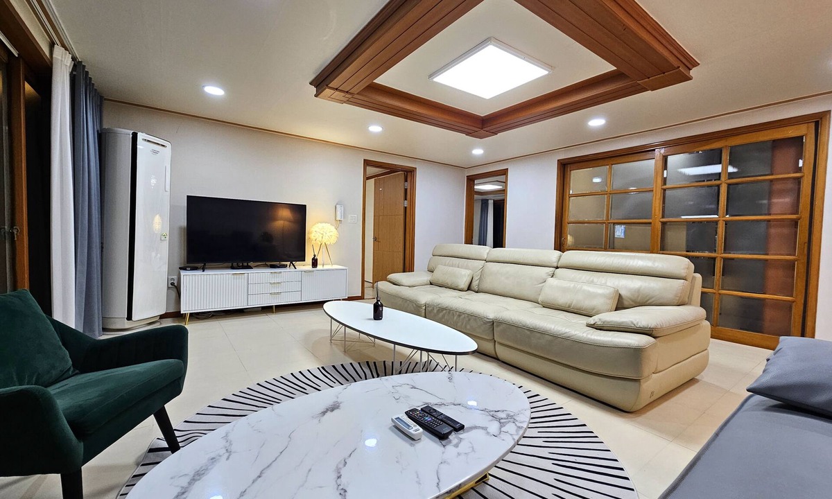 Yeoksam Apartment | My home-like comfortable forum house located in the middle of the city