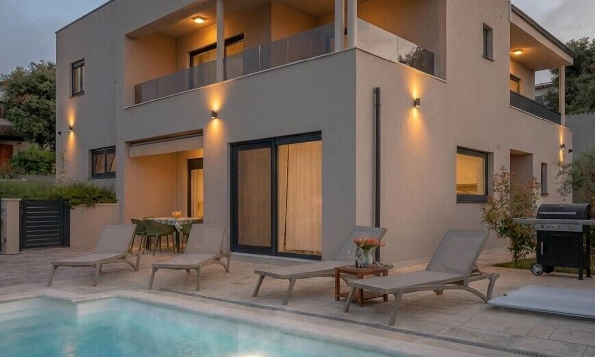 Vinkuran House | New amazing holiday house with pool