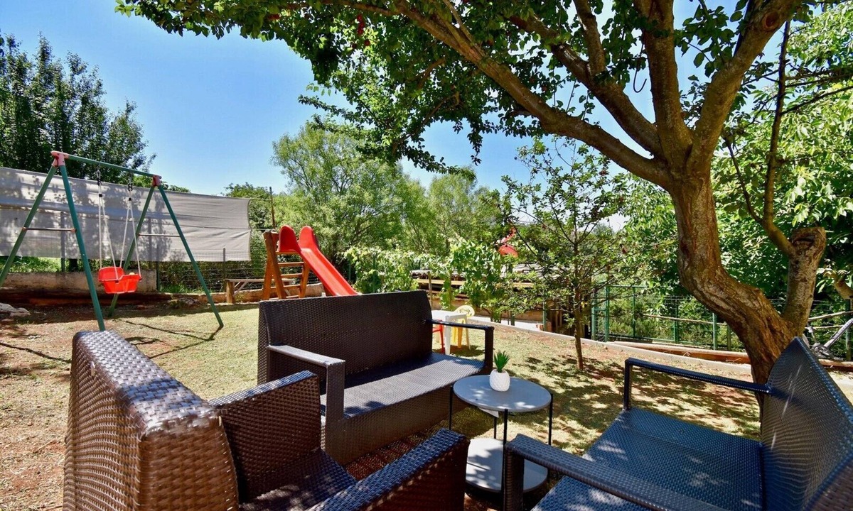 Loborika Apartment | New apartment with lovely terrace and swing