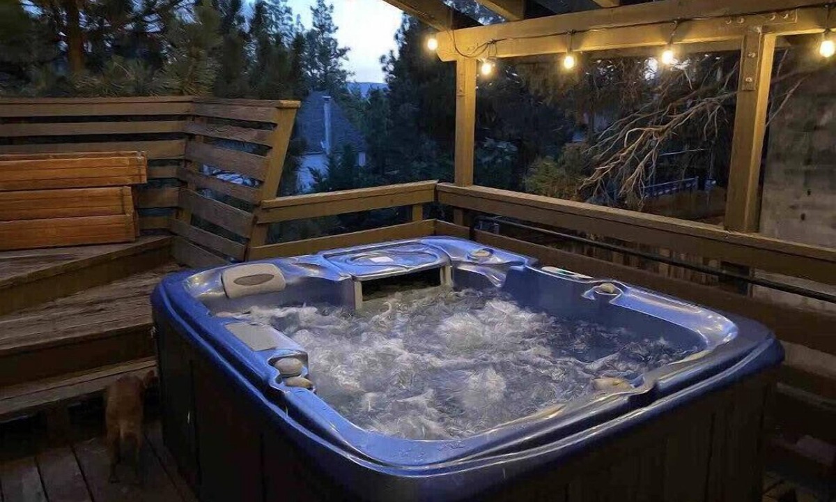 Big Bear City House | NEW! Chalet Dans Le Ciel Pooltable Shuffleboard