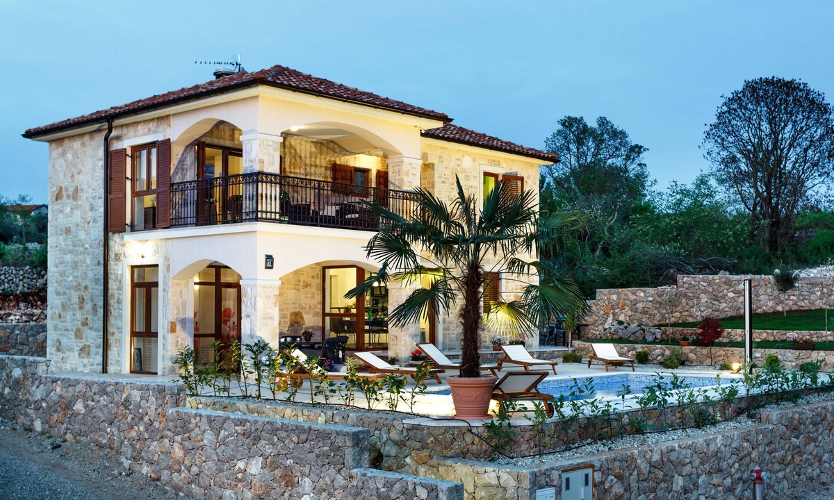 Milovcici Villa | New stone villa with pool, in a quiet location - TRAVELER Reiseburo Krk - ID 2163
