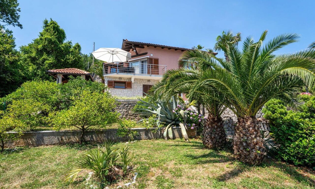 Medveja Apartment | Nice apartment for 6 guests with A/C, WIFI, TV and patio