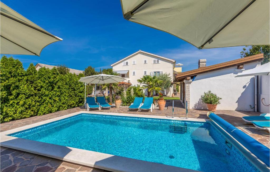 Sveti Anton Apartment | Nice apartment in Malinska with WiFi and Outdoor swimming pool