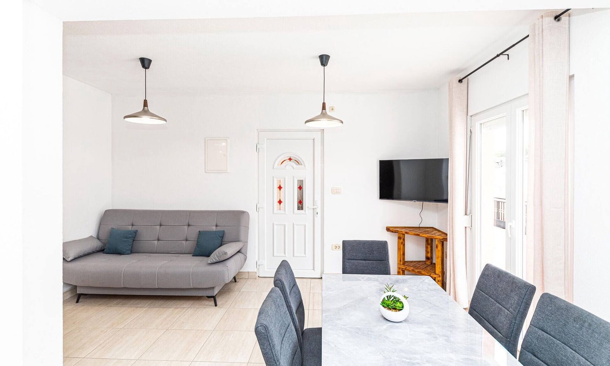 Sevid Apartment | Nice apartment in Sevid with WiFi