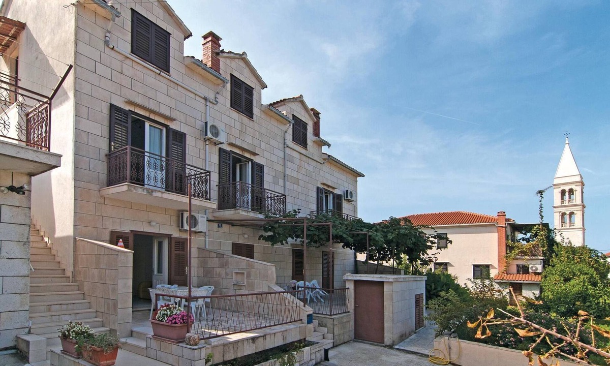 Supetar Apartment | Nice apartment in Supetar with WiFi