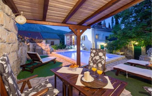 Srinjine House | Nice Home In Srinjine