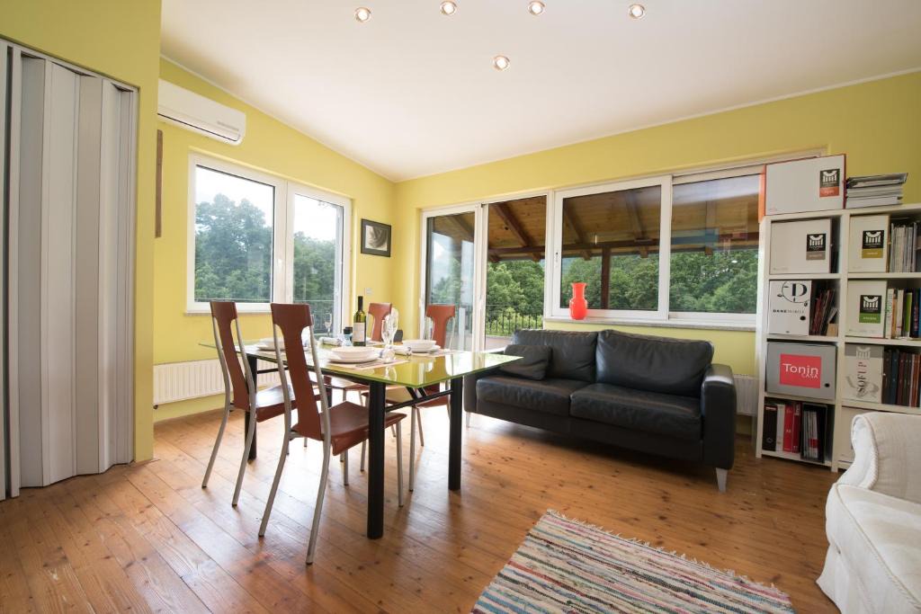 Sarsoni House | Nirvana Apartment&room