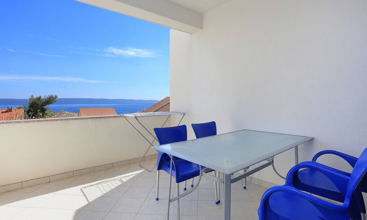 Okrug Gornji Apartment | One bedroom apartment with terrace and sea view Bušinci, Čiovo (A-18800-a)