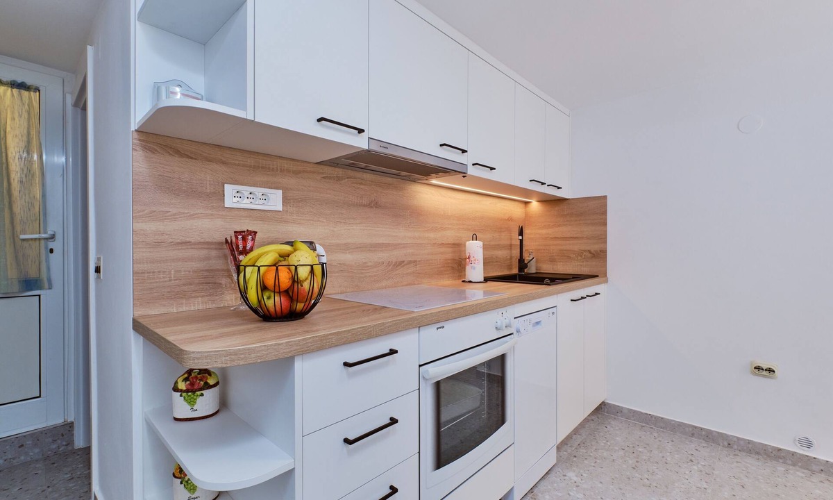 Martinscica Apartment | One bedroom apartment near beach Martinšćica, Cres (A-22582-b)