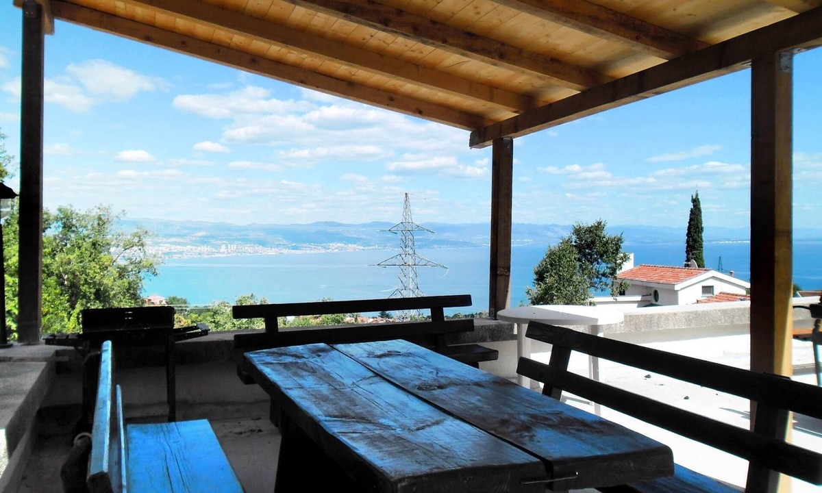 Opric Apartment | One bedroom Apartment Biro Kestenovi A7 near Opatija