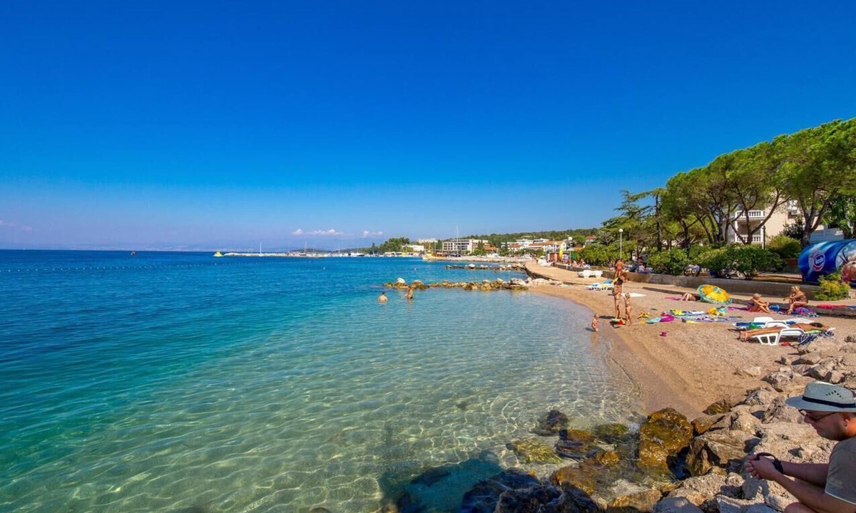 Marsici Apartment | One bedroom apartment with terrace Kremenići, Krk (A-21679-c)