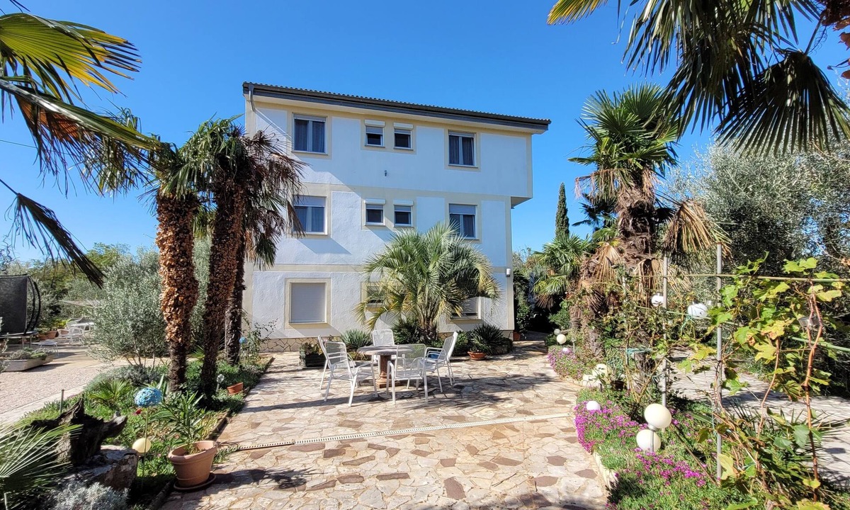 Milovcici Apartment | One bedroom apartment with air-conditioning Milovcici, Krk (A-23577-b)
