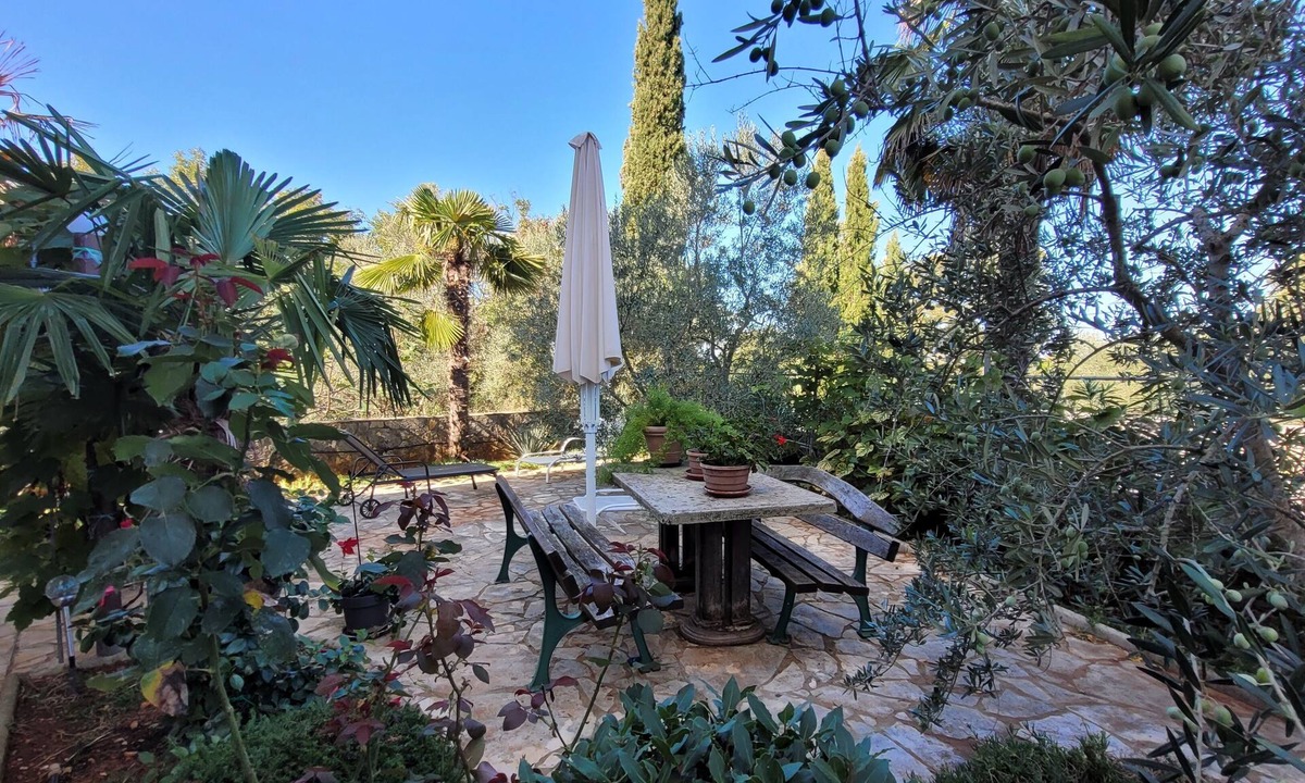 Milovcici Apartment | One bedroom apartment with terrace and sea view Milovcici, Krk (A-23577-c)