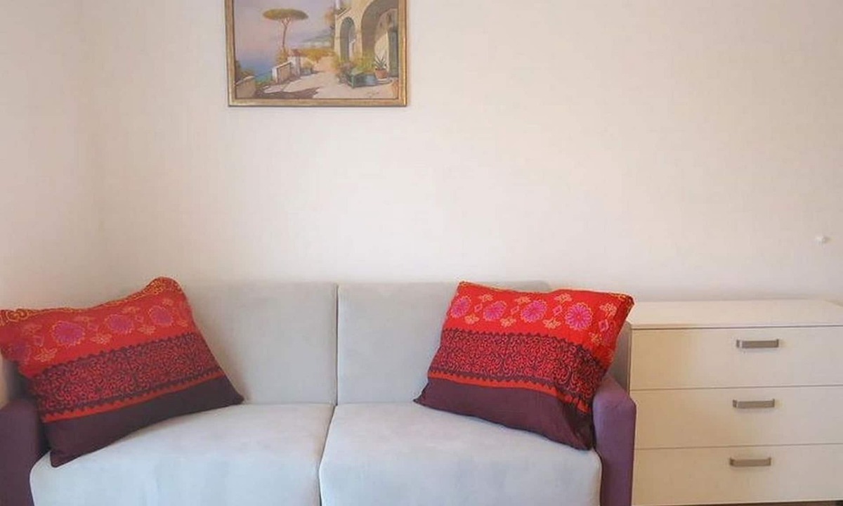 Vidalici Apartment | One bedroom apartment with hot tub by the beach Vidalići, Pag (A-18936-d)