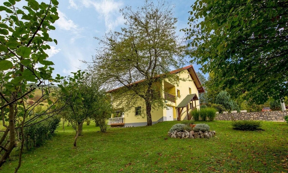Vrbovsko Apartment | One bedroom apartment Vrbovsko, Gorski kotar (A-20268-c)