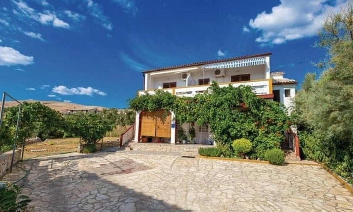 Kustici Apartment | One bedroom apartment with balcony and sea view Zubovići, Pag (A-23814-b)
