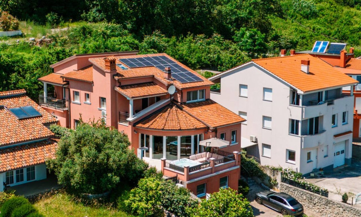 Volosko Apartment | One-Bedroom Apartment* in Villa MARID